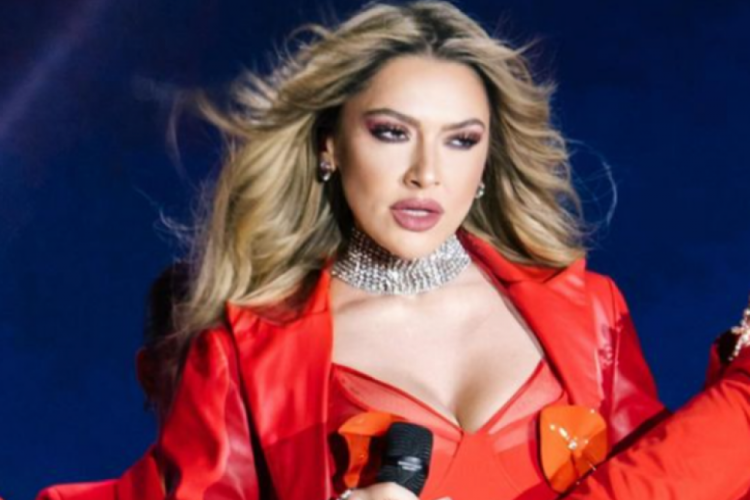 Hadise bu defa şaşırttı! 'Yine seksiyim'