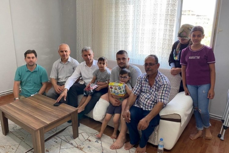 Balıkesir'de kaza sonucu ayağını kaybeden Sinan Erdi Turan i&ccedil;in seferber olundu
