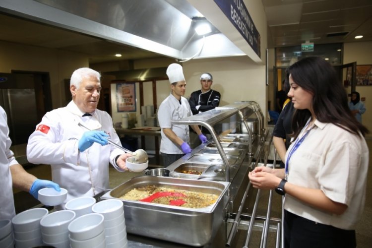 Bursa'da aşure kazanları birlik ve beraberlik i&ccedil;in kaynadı