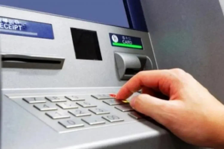 K&uuml;resel yazılım sıkıntısı T&uuml;rkiye'deki ATM'leri de vurdu!