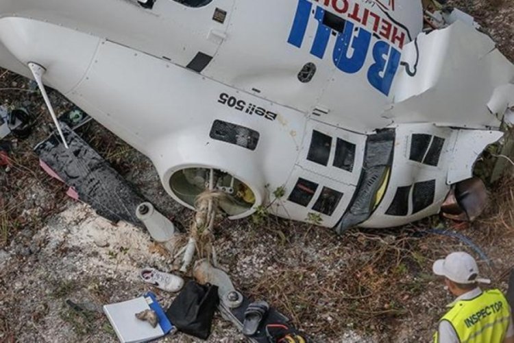 Helikopter kayalıklara &ccedil;akıldı! &Ccedil;ok sayıda kişi yaralandı