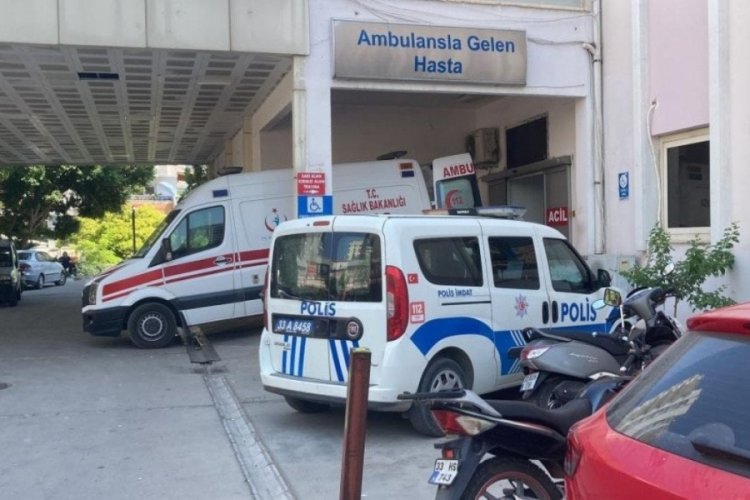Mersin'de motosikletten fırlayan yolcuyu kamyonet ezdi