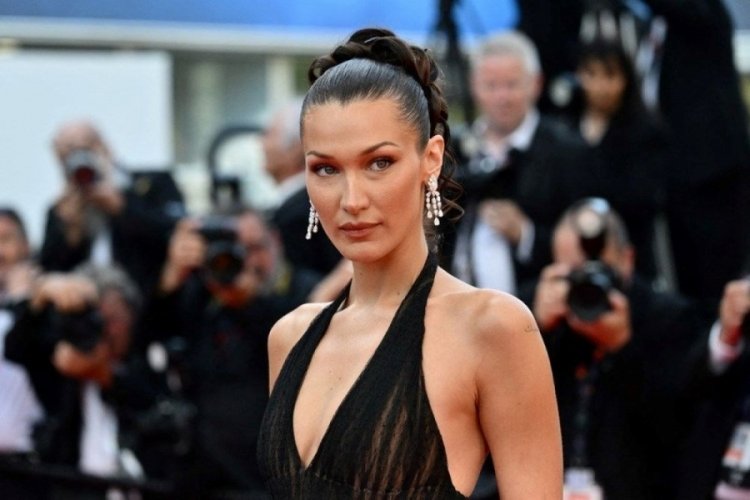 Filistinli model Bella Hadid'e İsrail baskısı: &Uuml;nl&uuml; marka &ouml;z&uuml;r diledi!