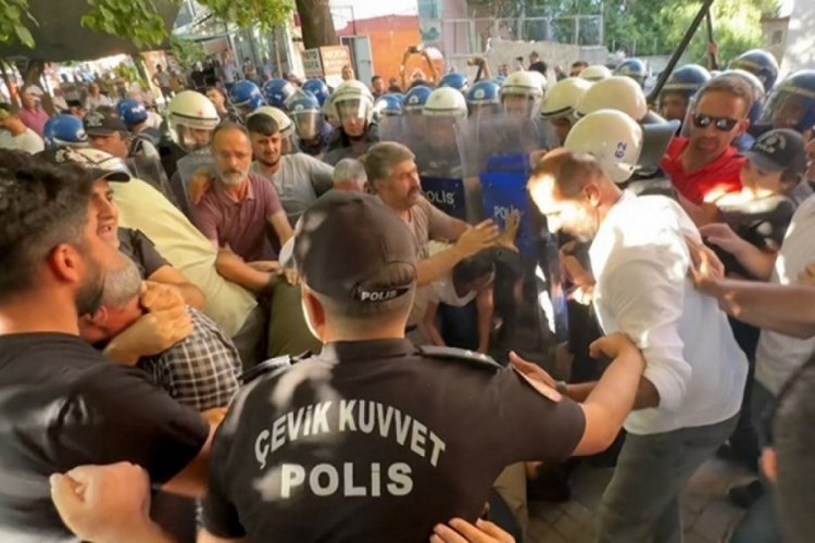 Tunceli'de sınır &ouml;tesi operasyon protestosu: 1 g&ouml;zaltı