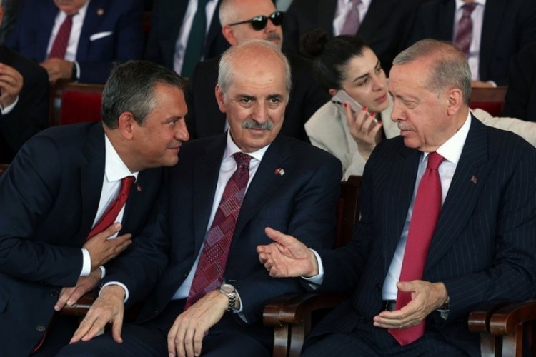 Cumhurbaşkanı Erdoğan ve Özgür Özel sohbet etti