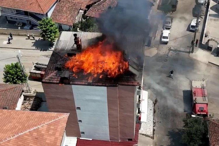 &Ccedil;atı yangınında hızlı m&uuml;dahale faciayı &ouml;nledi