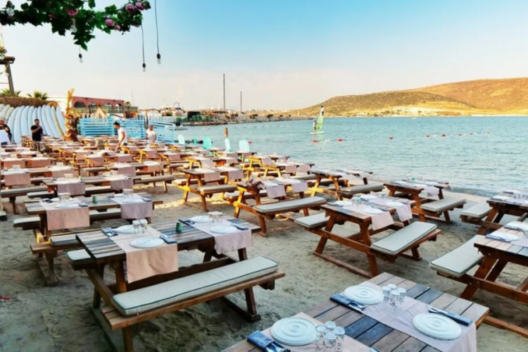 Tatil beldelerinde beklenti karşılanmadı, masalar boş kaldı!
