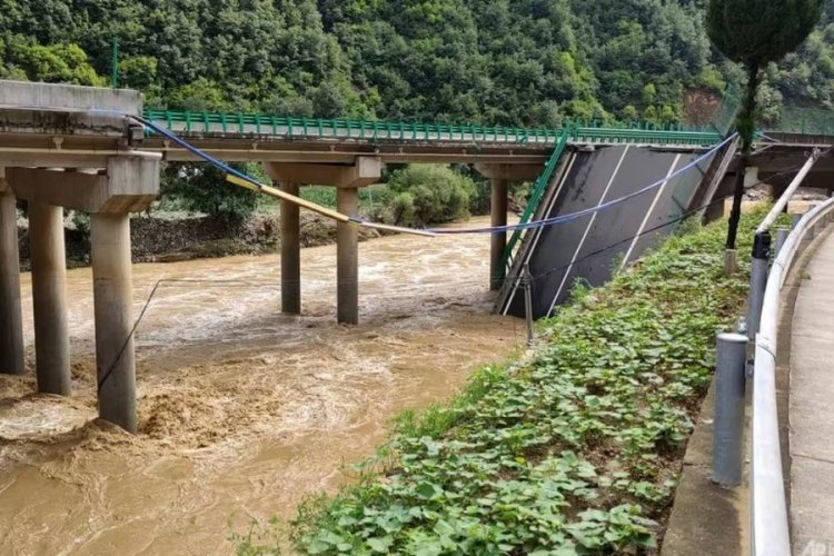 &Ccedil;in'de şiddetli yağışlar: 12 kişi &ouml;ld&uuml;, 31 kişi kayıp!