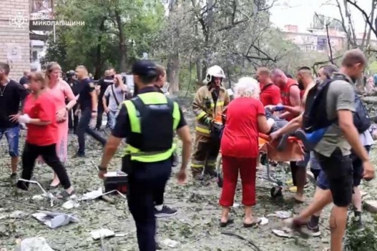 Rusya, Mıkolayiv kentini vurdu: 3 &ouml;l&uuml;, 15 yaralı!