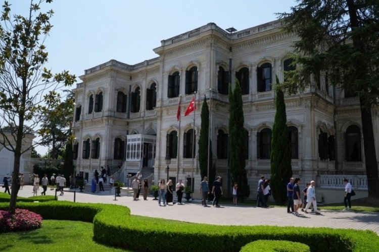Yıldız Sarayı'nı bir g&uuml;nde 7 bin 420 kişi ziyaret etti