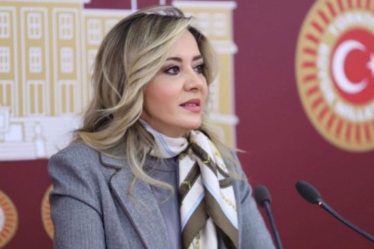 Aylin Cesur, İYİ Parti'den istifa ettiğini duyurdu 