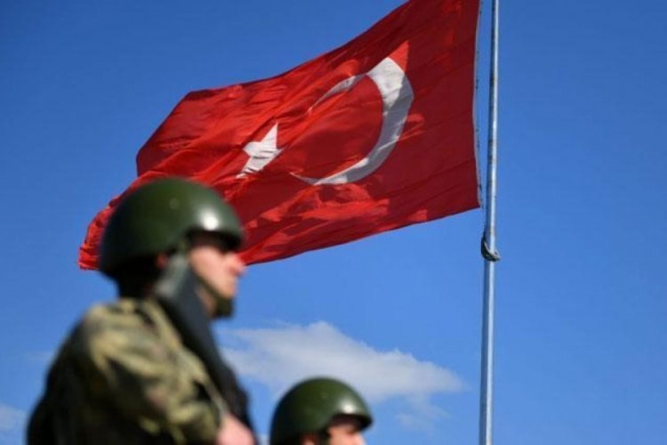 Sınırdan ge&ccedil;meye &ccedil;alışan 8 kişi yakalandı! 6'sı ter&ouml;r &ouml;rg&uuml;t&uuml; mensubu