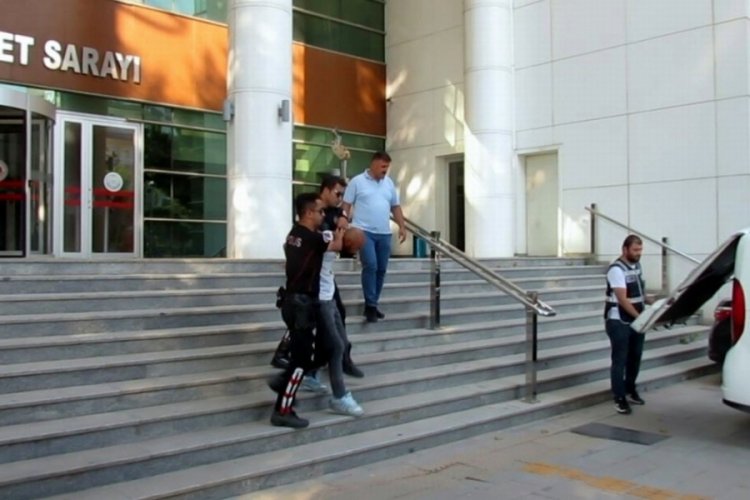 Bursa'da b&uuml;fe sahibini kalbinden bı&ccedil;aklayarak &ouml;l&uuml;m&uuml;ne sebep oldu! Tutuklandı