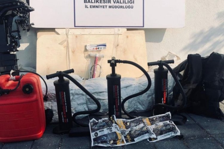 Balıkesir'de 7 d&uuml;zensiz g&ouml;&ccedil;men ve 2 organizat&ouml;r yakalandı