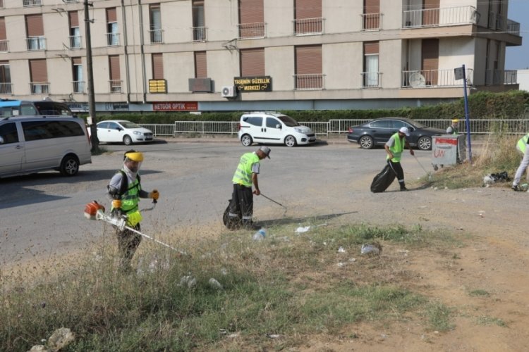 Kocaeli'nde yaz temizliği titizlikle aralıksız devam ediyor 