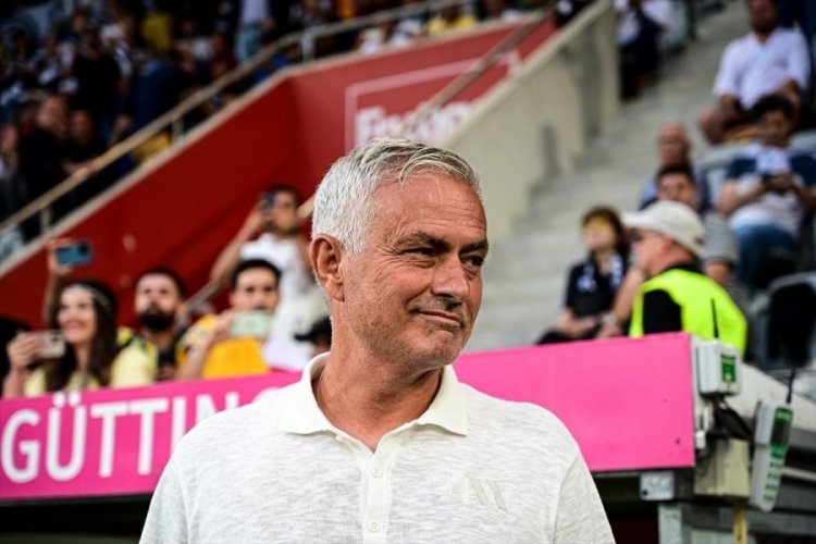 Jose Mourinho: Kul&uuml;b&uuml;n transferde &ccedil;ıkardığı işten memnunum