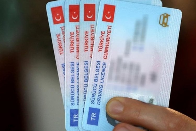 Trafikte yeni d&ouml;nem: Ehliyet sıkıntısı bitiyor
