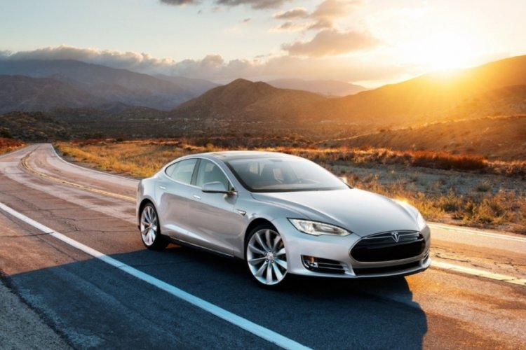 Tesla, 2024'&uuml;n ikinci &ccedil;eyreğinde b&uuml;y&uuml;k bir d&uuml;ş&uuml;ş yaşadı!