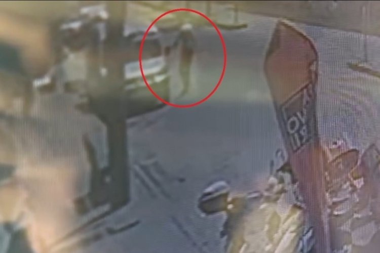 Bursa'da oto faresini giydiği sarı tiş&ouml;rt ele verdi