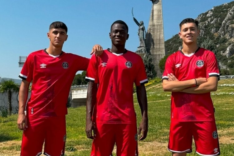 Manisa FK Milli M&uuml;cadele formalarını sergiledi