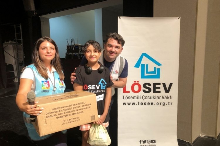 Bursa'da L&Ouml;SEV'den ''Mutlu Et'' paketleri