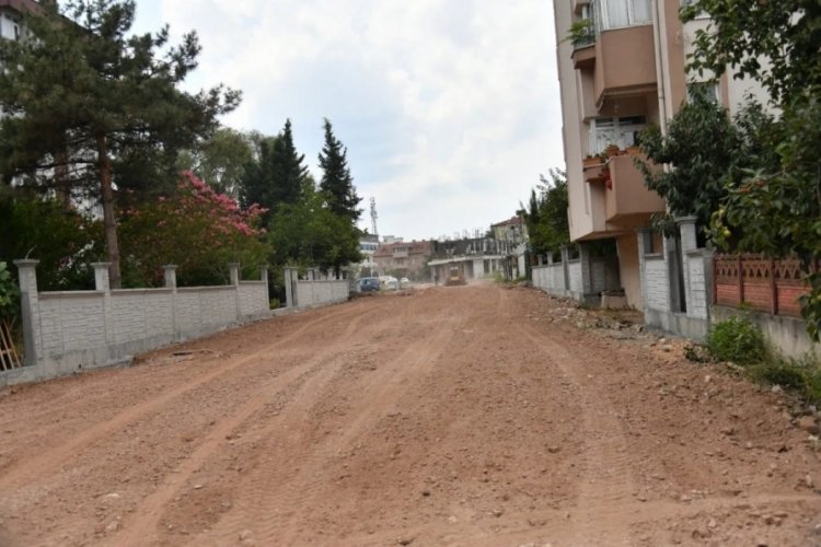Kocaeli'nde ulaşım rahatlatacak yeni yol yapım &ccedil;alışmaları son s&uuml;rat devam ediyor