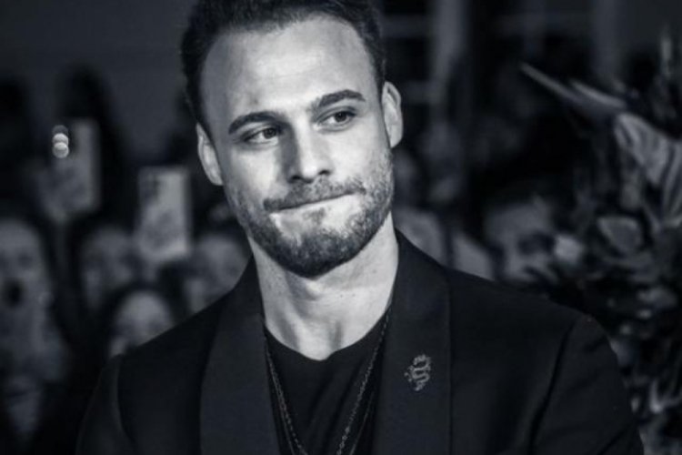 Kerem B&uuml;rsin kaslarını sergiledi