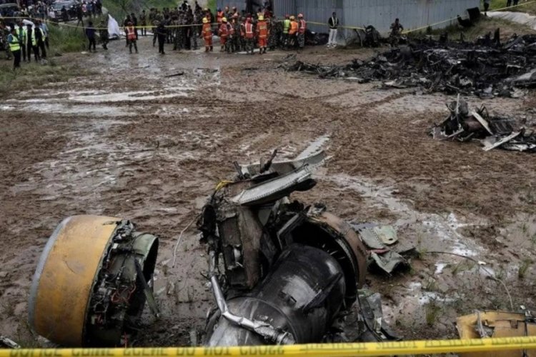 U&ccedil;ak kazasında 18 kişi &ouml;ld&uuml;, tek kurtulan pilot oldu!