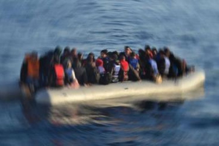 G&ouml;&ccedil;men teknesi alabora oldu: 25 &ouml;l&uuml;!