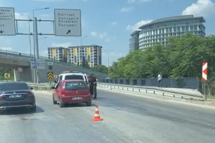 Bursa'da 4 ara&ccedil; &ccedil;arpıştı!