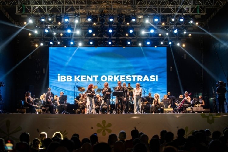 Bursa Festival'inde 90'lar gecesi