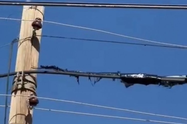 Mardin'de aşırı sıcaklar elektrik kablolarını eritti!
