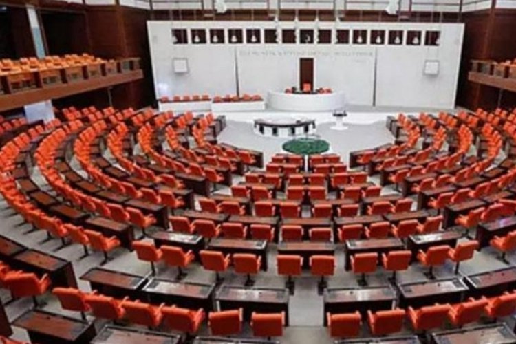 Meclis'e ziyaret&ccedil;i yasağı geldi
