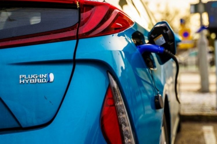 Şarj edilebilir hibrit otomobillere &Ouml;TV indirimi resmileşti
