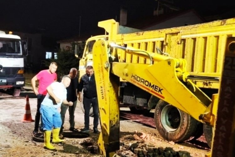K&uuml;tahya'da yol bakım &ccedil;alışmaları titizlikle son s&uuml;rat devam ediyor