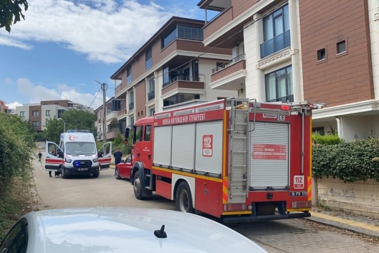 Bursa'da mutfakta &ccedil;ıkan yangın panik yarattı!