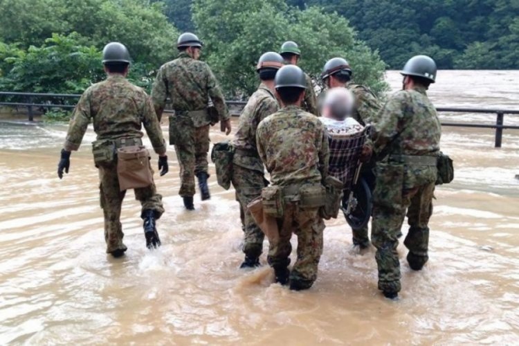 Japonya'daki şiddetli yağışlarda bilan&ccedil;o ağırlaşıyor!