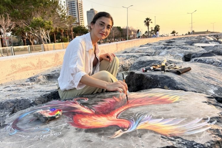 Hatay'da kayalara ressam eli değdi!Edanur sarardan duygularını yansıtan kare
