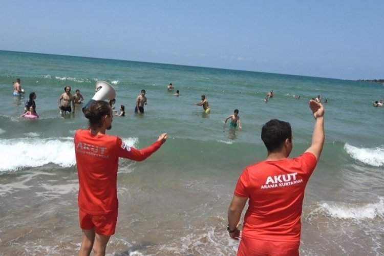 Kocaeli'nde hava şartları denize yasak getirdi!