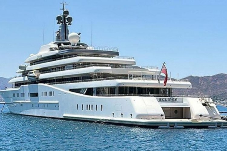 Rus milyarder Abramovi&ccedil;'in yatı 2 yıl 4 aydır Marmaris'te demirli