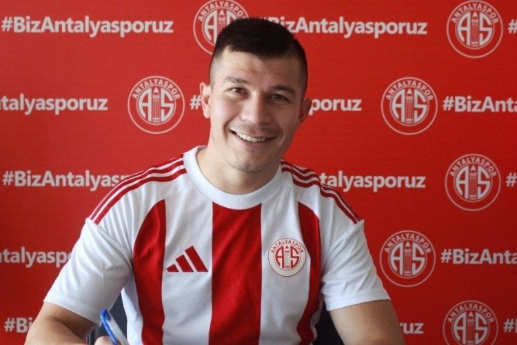 Antalyaspor Braian Samudio'yu renklerine bağladı