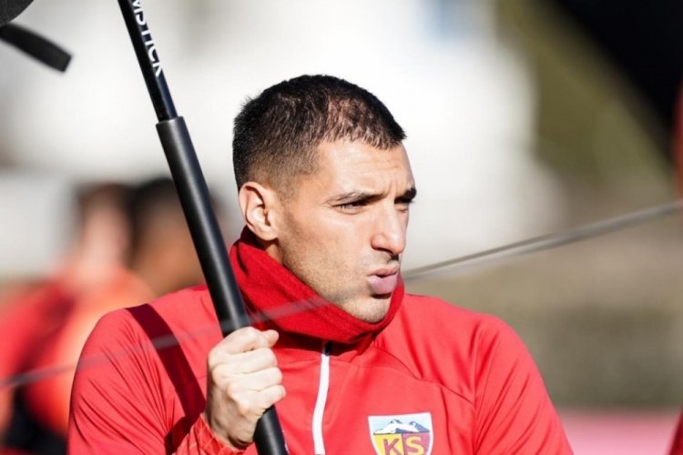 Kayserispor Bourabia ile yeniden anlaştı