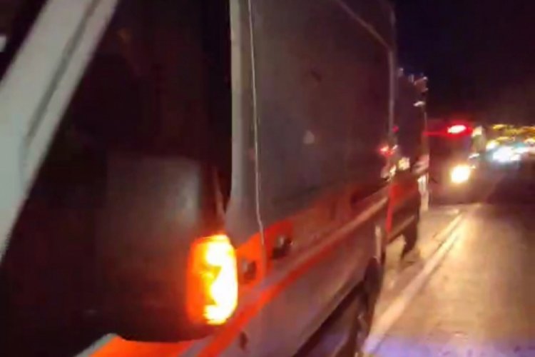 Bitlis'te zincirleme kaza: Ambulans kazaya karıştı