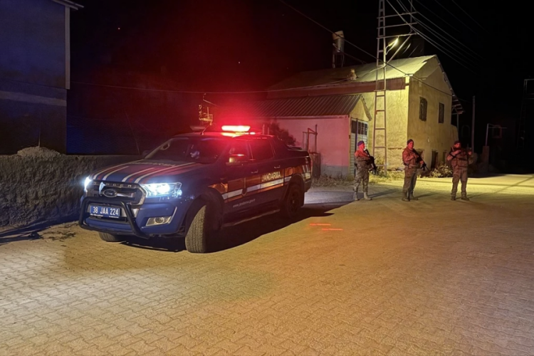Kayseri'de silahlı kavga: 3 &ouml;l&uuml;!