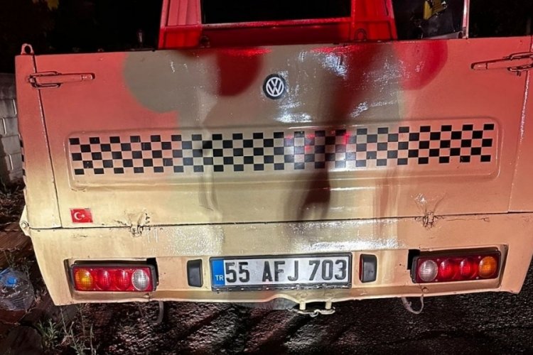 Samsun'da beni gezdirmedin dedi, kamyoneti yaktı