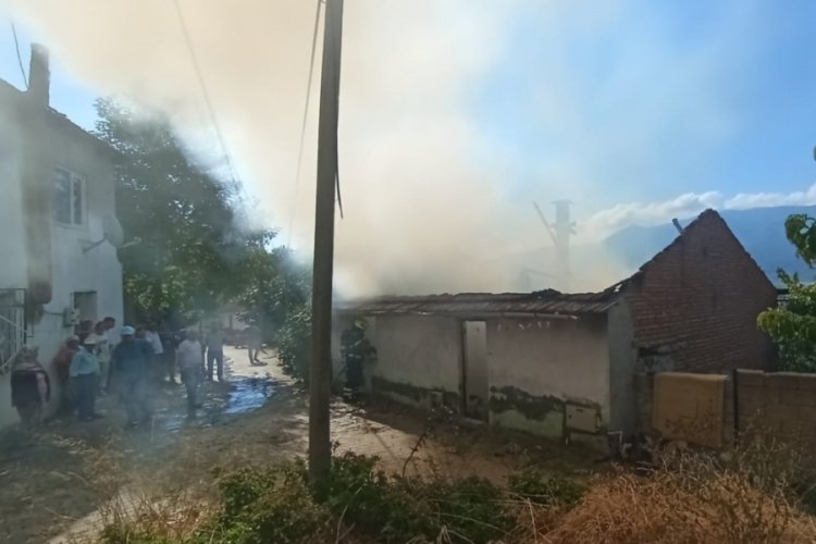 Bursa'da sabah saatlerinde yangın paniği!