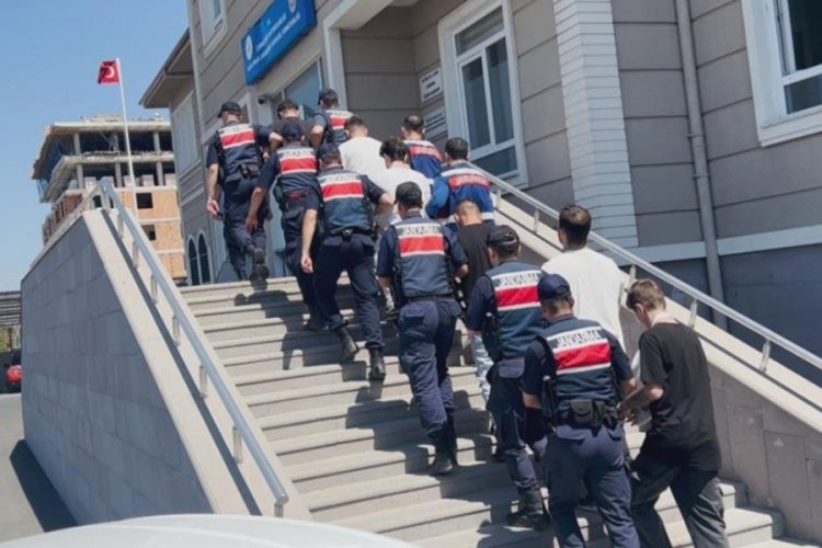 Bakanın adını kullandılar, yardım yalanıyla dolandırdılar