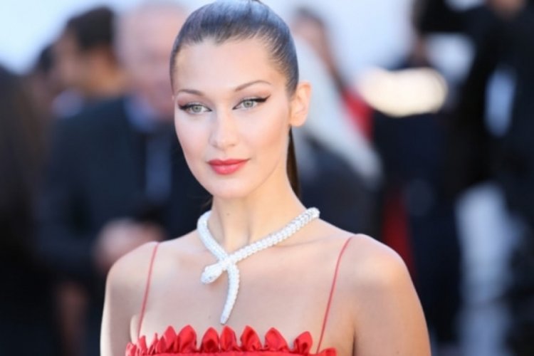 Reklamları kaldırılmıştı... Bella Hadid'den a&ccedil;ıklama geldi