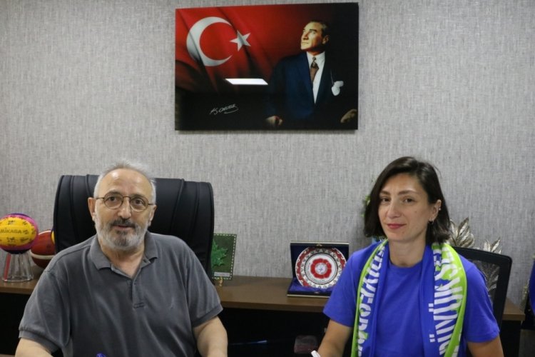 Bursa B&uuml;y&uuml;kşehir Belediyespor'a bir imza daha!