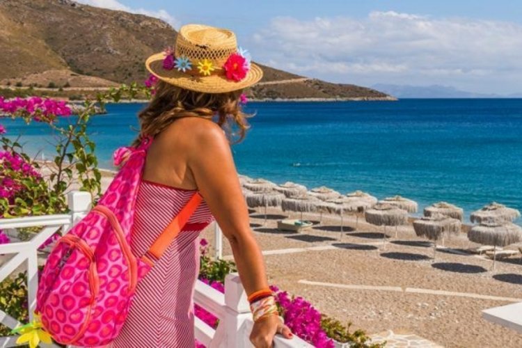 Yerli turist tatilde en &ccedil;ok yeme-i&ccedil;meye para harcadı!